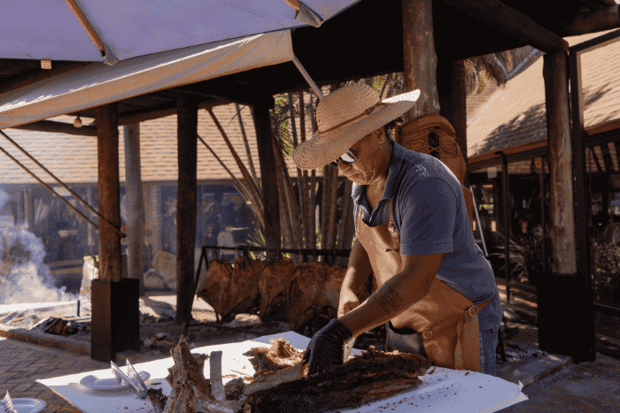 Laranja e Marrom Dinâmico Programação de Festival Gastronômico Post para Instagram (700 x 467 px) (3)